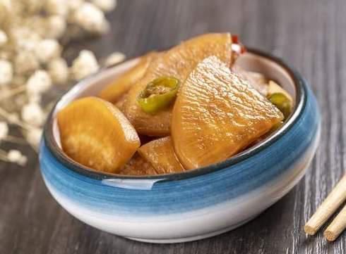 菜市场|保存萝卜，试试这种土方法，放到过年依旧新鲜，不烂不糠水分足