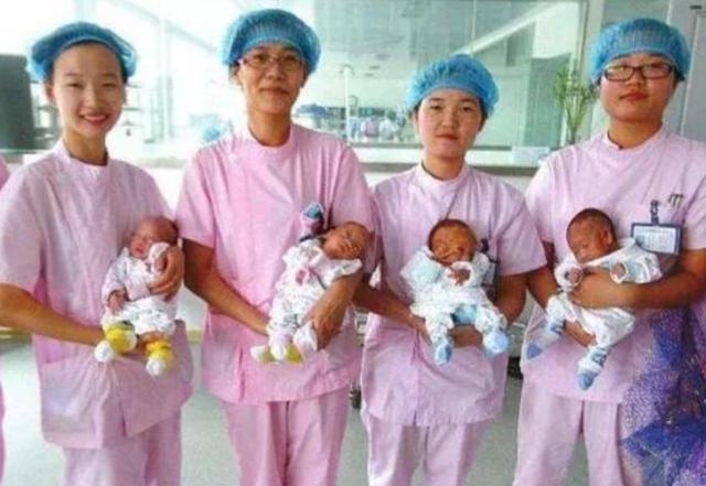 取名|宝爸随口给“五胞胎”取名,全家拍手称赞,上户口却逗笑工作人员