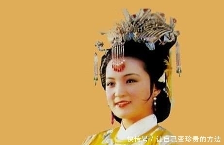 发怒|宝钗当众发怒，原因仅仅只是被宝玉笑她长得胖吗？事实没那么简单