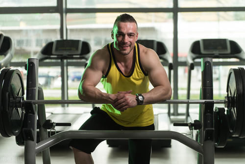 空腹|5个无用的健身行为,越练越伤身!你还在傻傻坚持吗?