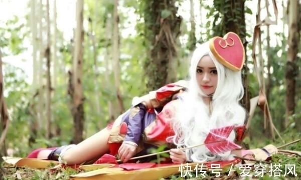 小姐姐|猎游好多cosplay小姐姐,玩游戏还很厉害,做你队友是什么体验?
