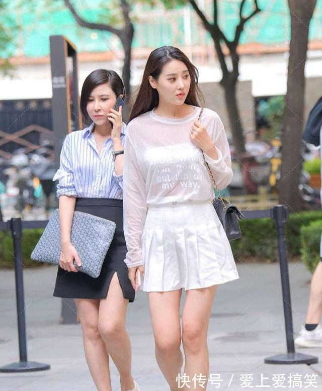 牛仔裤|这位美女非常聪明,搭配一条百搭的牛仔裤,看起来干净整洁