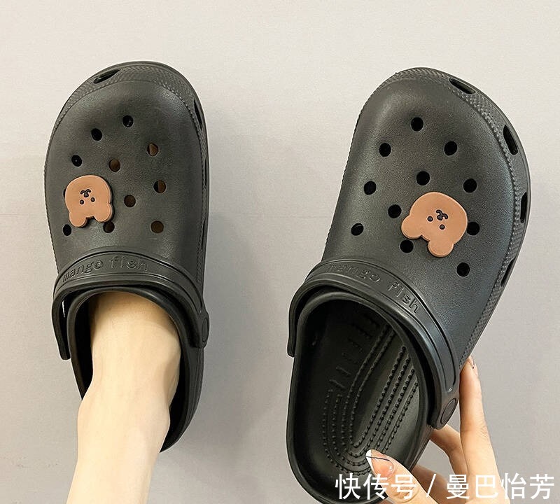 拖鞋|Crocs时尚洞洞鞋，个性的设计让双脚休闲一夏