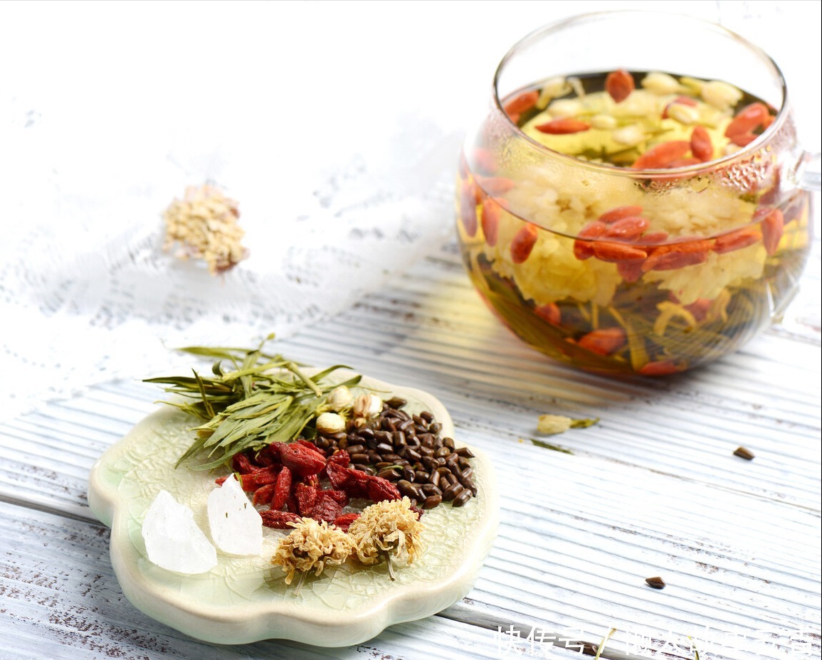 症状|30岁张女士晚上睡不着,凌晨还总是突然醒来!失眠3种症状