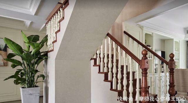 风格|三口之家的简美复式,从玄关开始就优雅,室内精致大气,赏心悦目!