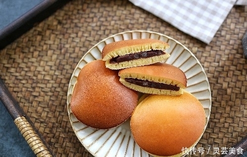想吃铜锣烧别再买，教你在家轻松做，口感细腻香甜，比买的香多了