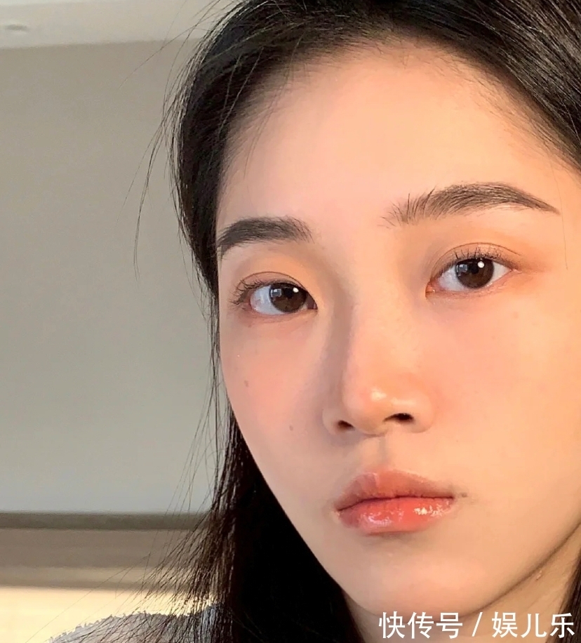 显土|你穿衣显土的原因找到了