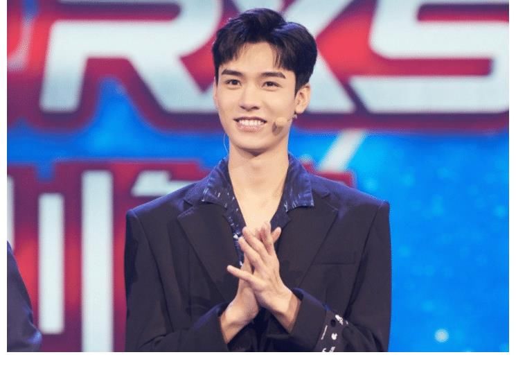 中餐廳|龔俊綜藝錄制生圖，無精修無美顏狀態(tài)真實，顏值讓人看傻眼