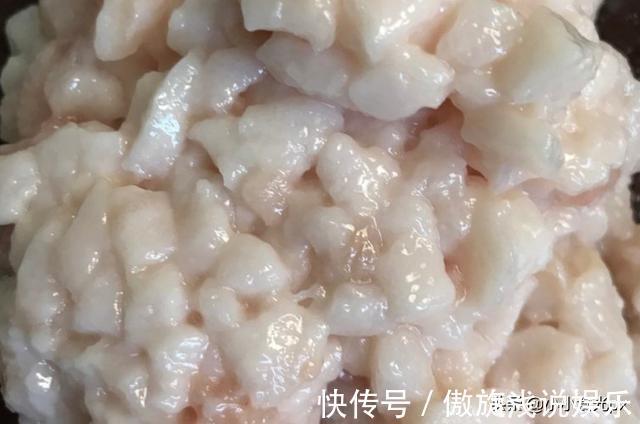 鲜虾|潮汕人超爱的鲜虾做法,色泽诱人,入口酥香,做法和配料还简单