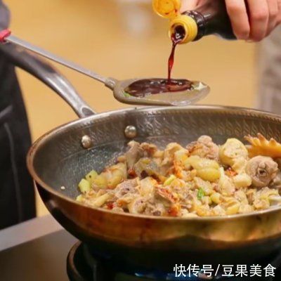 回家|简单快手，下班回家也能做的#周六做好菜 芋儿鸡
