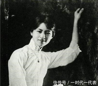 小妾连生四子, 正妻被赶到后院居住, 但四个庶子没有赢过一个嫡女!