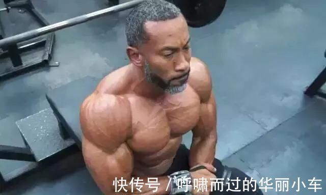 大臂|靠饱满胸肌成为世界冠军享誉健身圈塑造胸肌无关动作需要细节