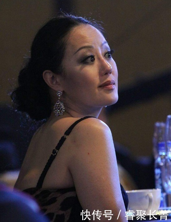 钟镇涛长子近照,曾因"貌丑"而抑郁,与生母章小蕙疑断绝母子情