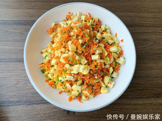 搅拌均匀|越吃越瘦的一种蔬菜，遇到我会买10斤，切碎调成包子馅，太香了