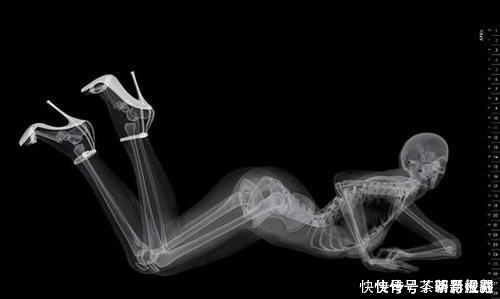 安检时的X光透视,全身细致扫描,那女生的隐私怎么办