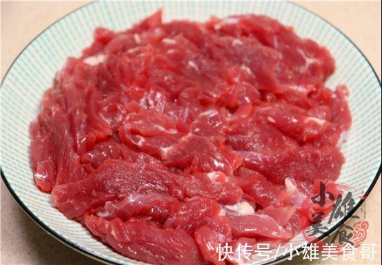 牛肉怎么腌才嫩？大厨分享40年经验，不干不柴不塞牙，嫩滑可口