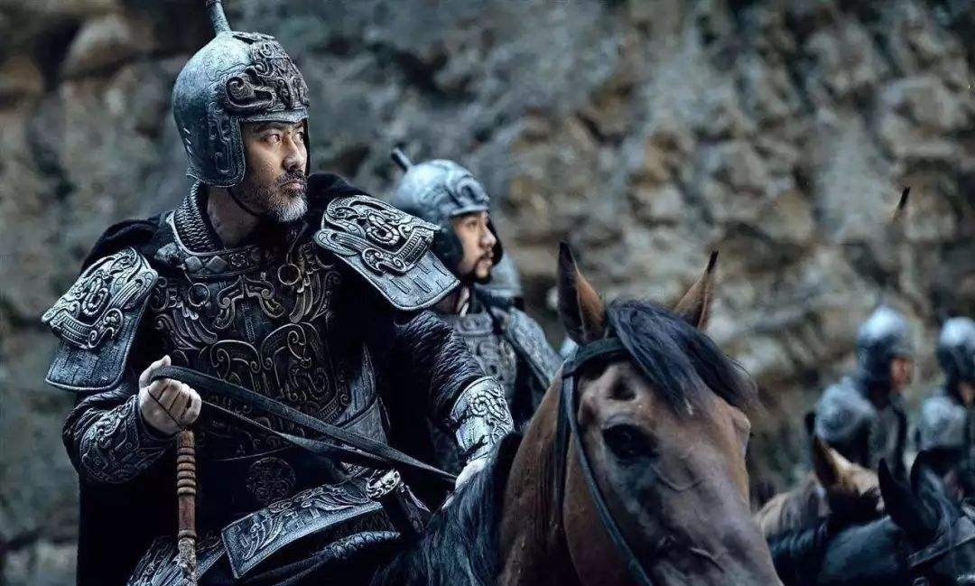 放弃|诸葛亮生平最艰难一计,放弃两人,为蜀国争取29年国运