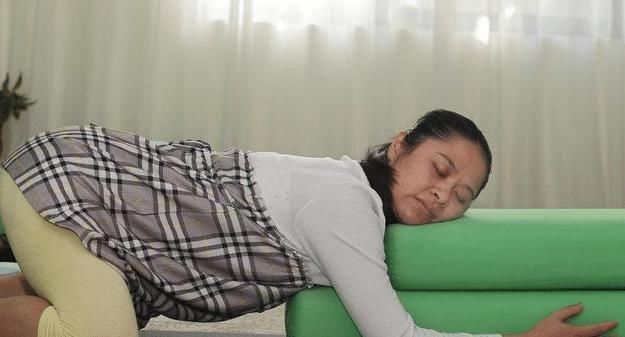 徐虹|“女儿你出去坐月子吧,你弟要回家”“妈,不,阿姨这是我的房”