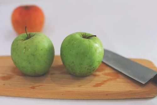 黏稠|苹果果酱黏稠甜香，果肉丰富，自己做的无色素无添加剂，安全放心