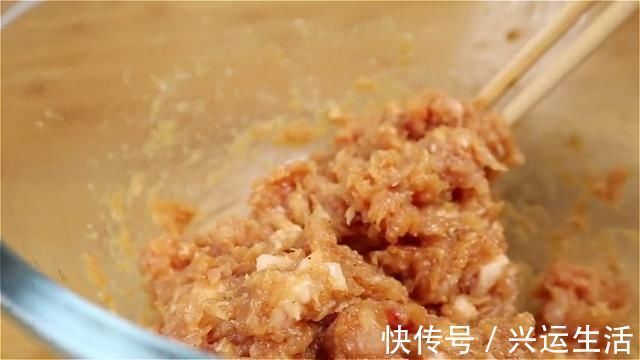 菠菜|入冬了,我们家迷上吃这个,不和面不揉面,皮薄馅大,营养又美味