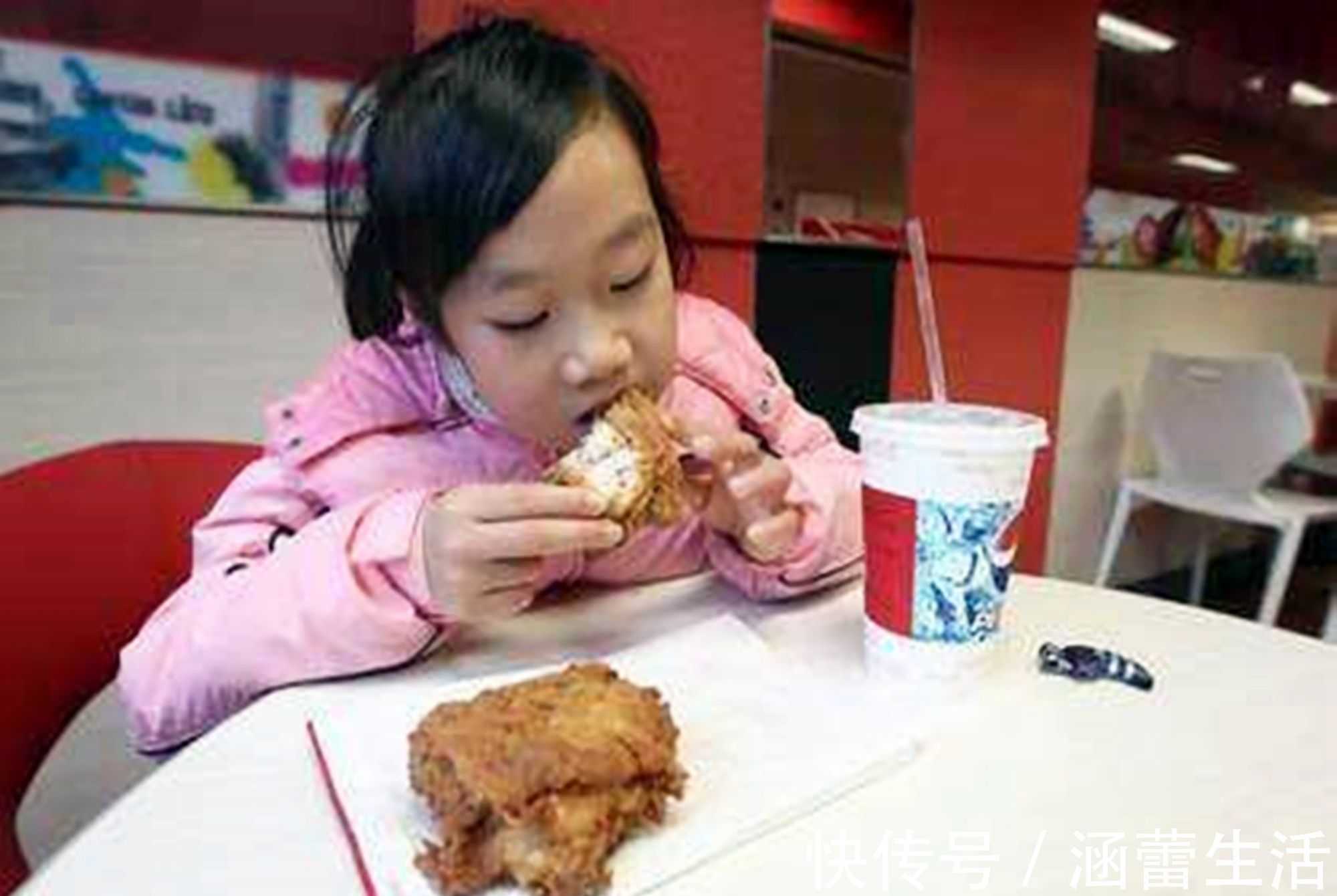 个子|父母身高都“矮”,孩子长大能长高吗?牢记“两近两远离”是关键