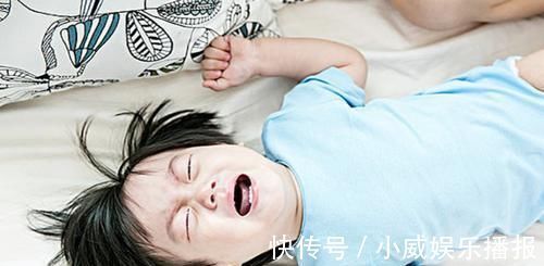 莉莉|孩子逛超市偷拿一袋糖,两位妈妈不同做法,教育出的孩子截然不同