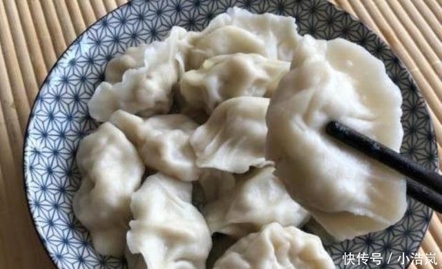 好吃|白菜饺子,有人焯水有人直接包?都不对!教你最正确做法,太香了