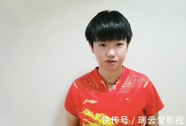 奥运会|国乒小魔王人气暴涨,隔离期出镜率超高,陈梦获父亲新赠定制项链