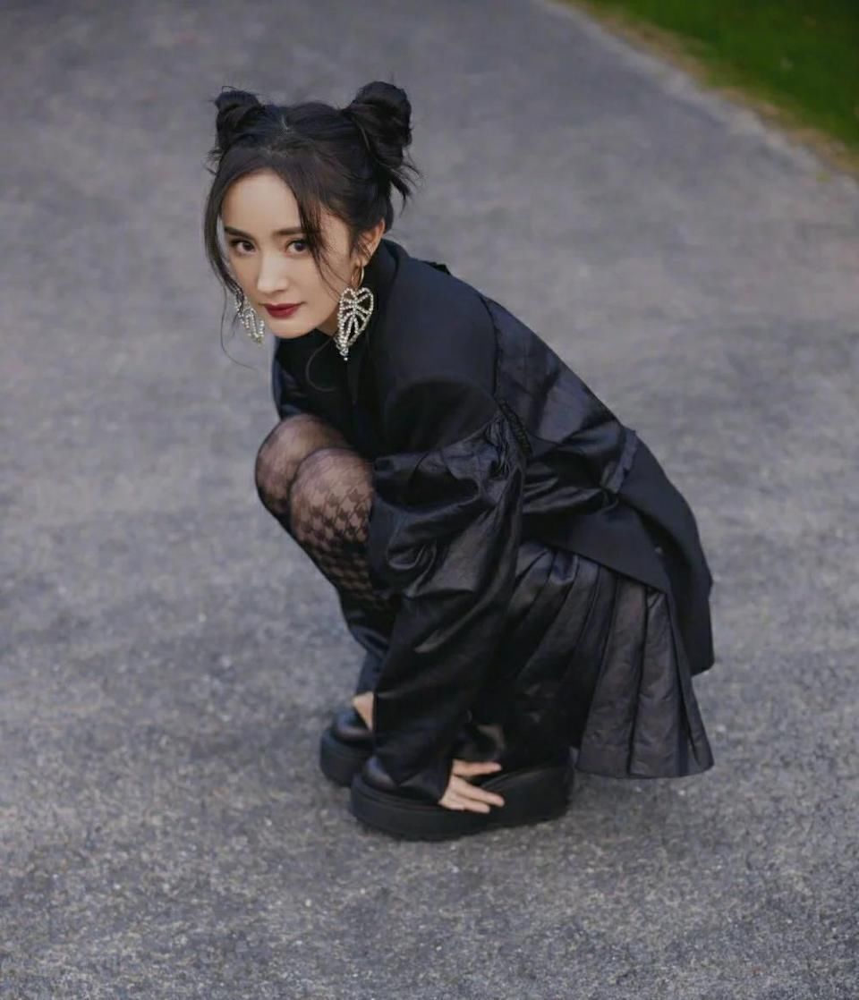 好看不挑脸型的发型有哪些？这几款很实用，尤其是丸子头俏皮可爱