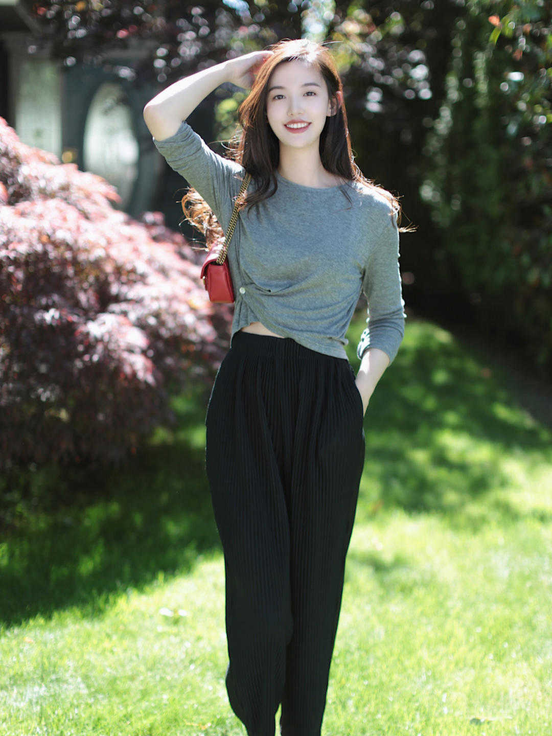 衣服|35岁、50岁怎么穿才高级减龄？学会基础款搭配方法，优雅大气