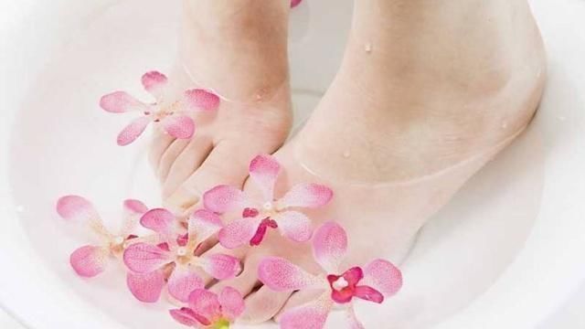 夏天也用热水泡脚真的是养生吗现在告诉你答案