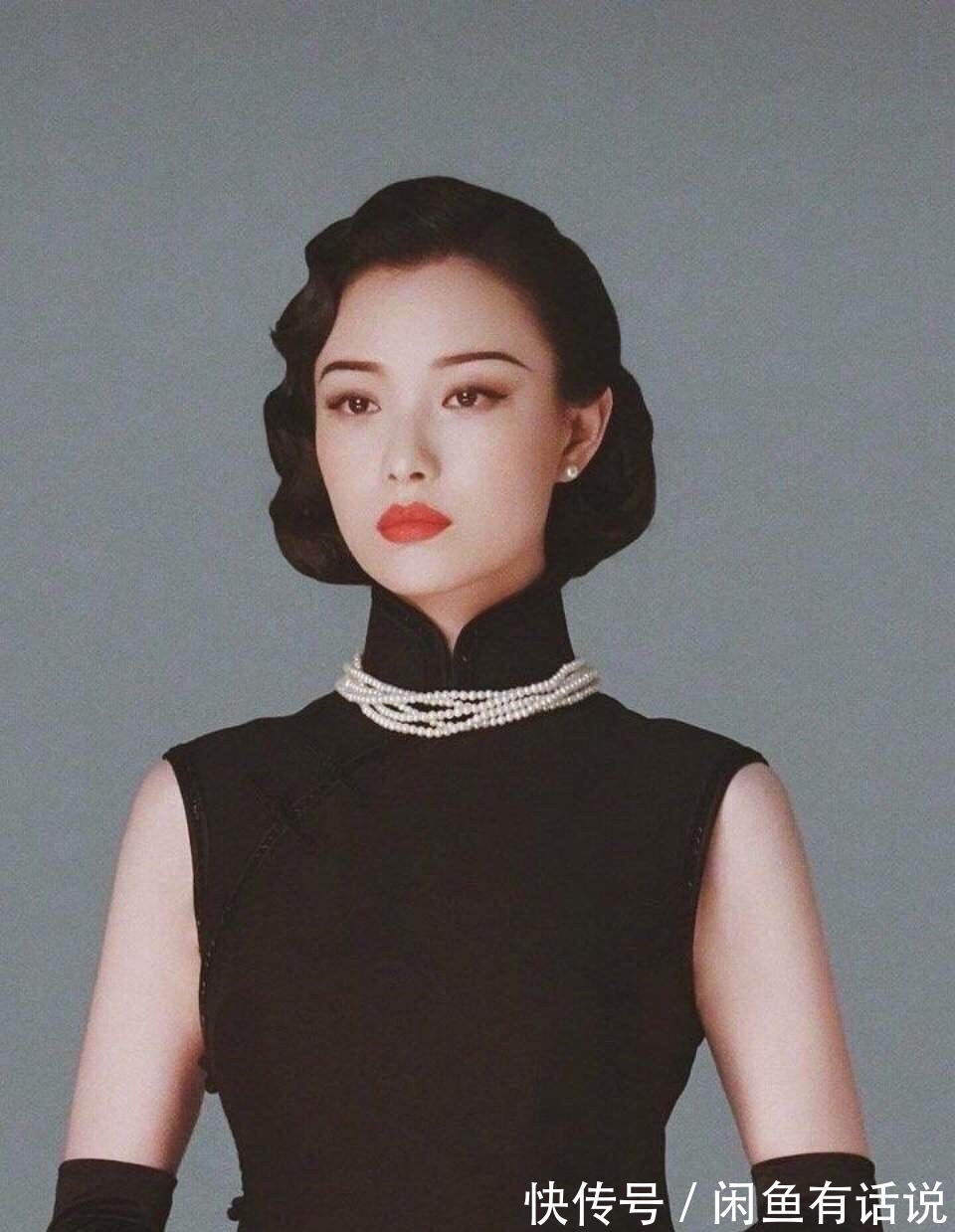 印花|母女俩穿旗袍跳女团舞,45岁妈妈气质惊艳,腰身纤细不输00后女儿