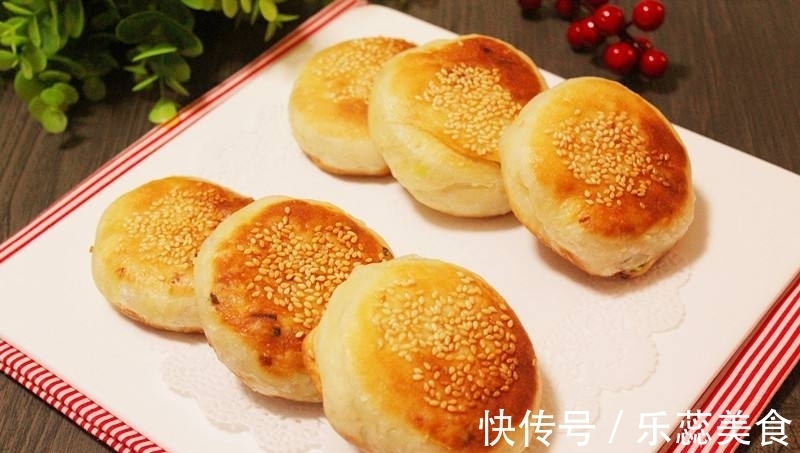 圆饼|不放水不放糖，三天两头做一次，松软香甜，再做20个不够吃！