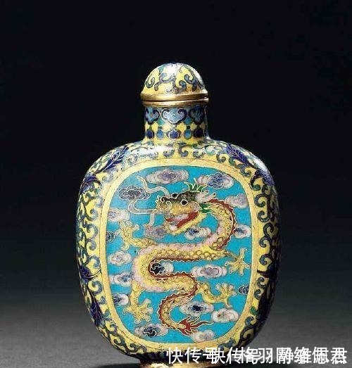 拍卖公司!鼻烟壶是干嘛用的,为什么清代那么受欢迎!