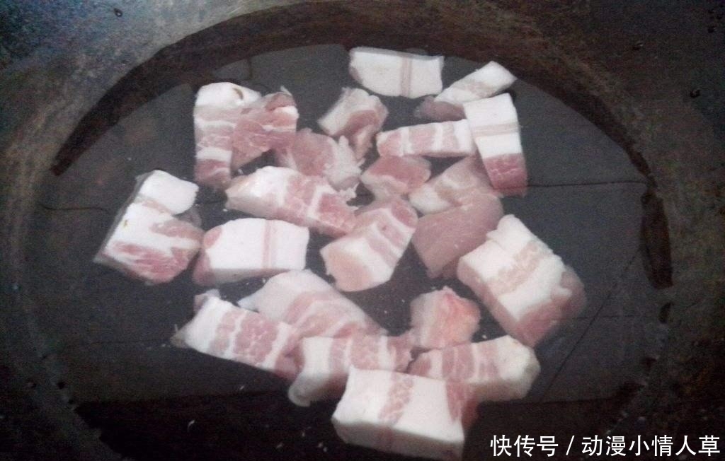 退休老厨师: 不管什么肉, 焯水时牢记这2点, 保证脏东西自己出来