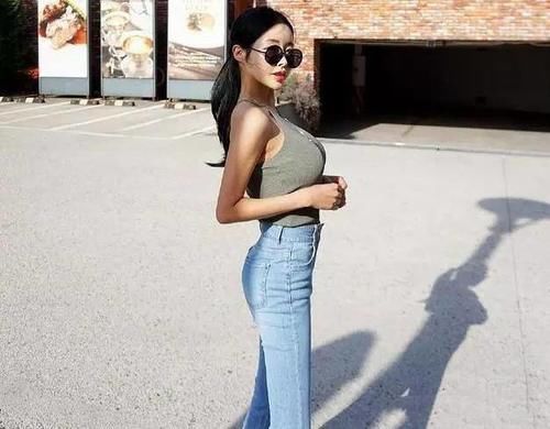 性感|小仙女穿紧身牛仔裤,凸凹曲线身材,性感十足!