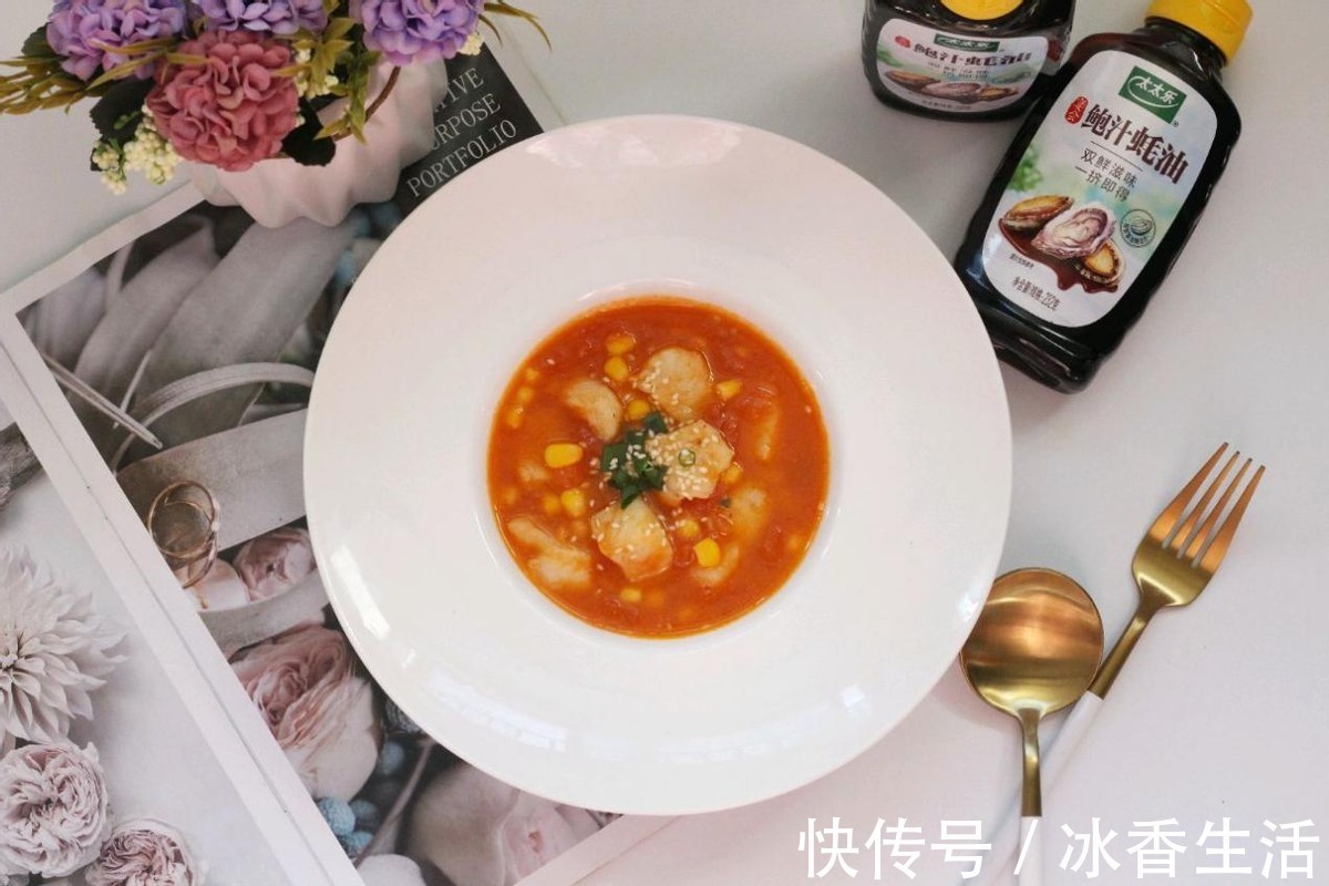 好吃|多给孩子吃龙利鱼，肉多刺少，加入番茄一起炖煮，酸甜又好吃