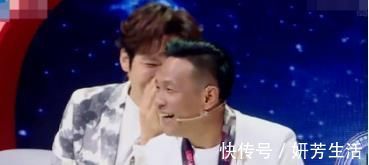 贾玲沈腾一个动作爆笑复刻黄晓明和李宇春，简直比镜子还像