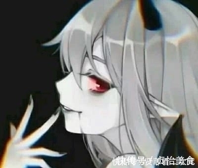notch|超火“双人”动漫情侣头像试着用微笑细数你给的伤,无奈泪随微笑流出眼眶