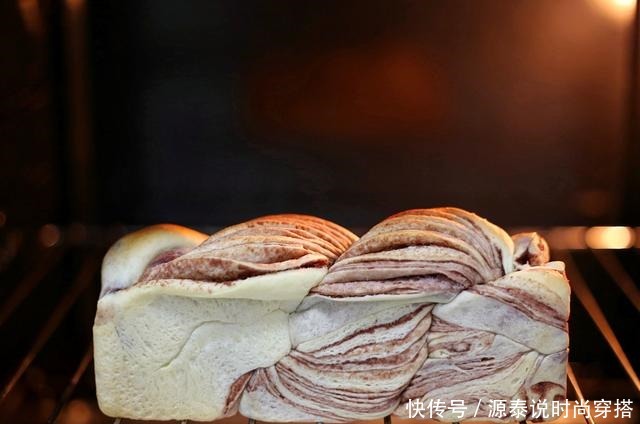 甜而不腻|自从学会这款吐司做法,一周得吃3次,绵软可口,甜而不腻,真香