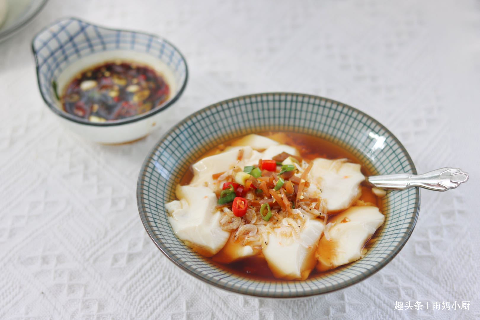 想吃豆花在家做,做法简单又卫生,半小时做一锅,成本不足两块钱