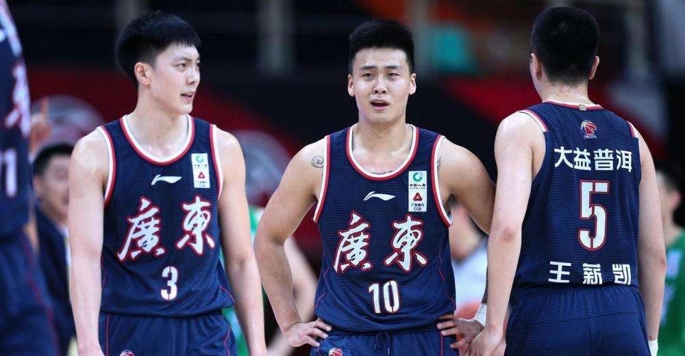杜锋|正式官宣!中国男篮比赛被取消,广东宏远获利,改变CBA争冠走势