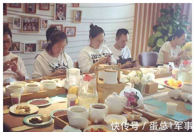 兰兰|孕妈挺着孕肚过年聚会遭嫌弃,孕妇过年有讲究,小心别遭人嫌弃