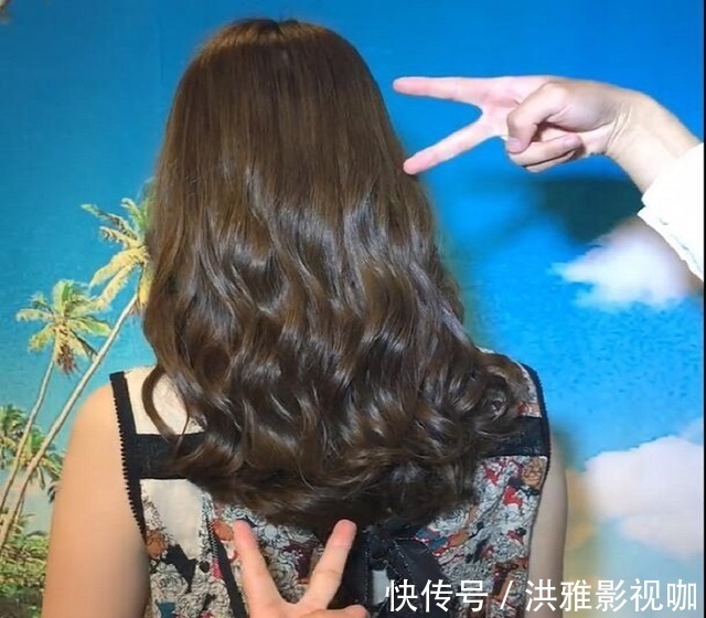 直发|45岁烫小卷不老,反而年轻5岁,比直发强10倍!头发稀少必备