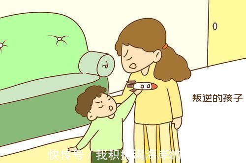 家人|“妈妈,你把我作业给炒了?”孩子崩溃哭泣,家人大笑不以为然
