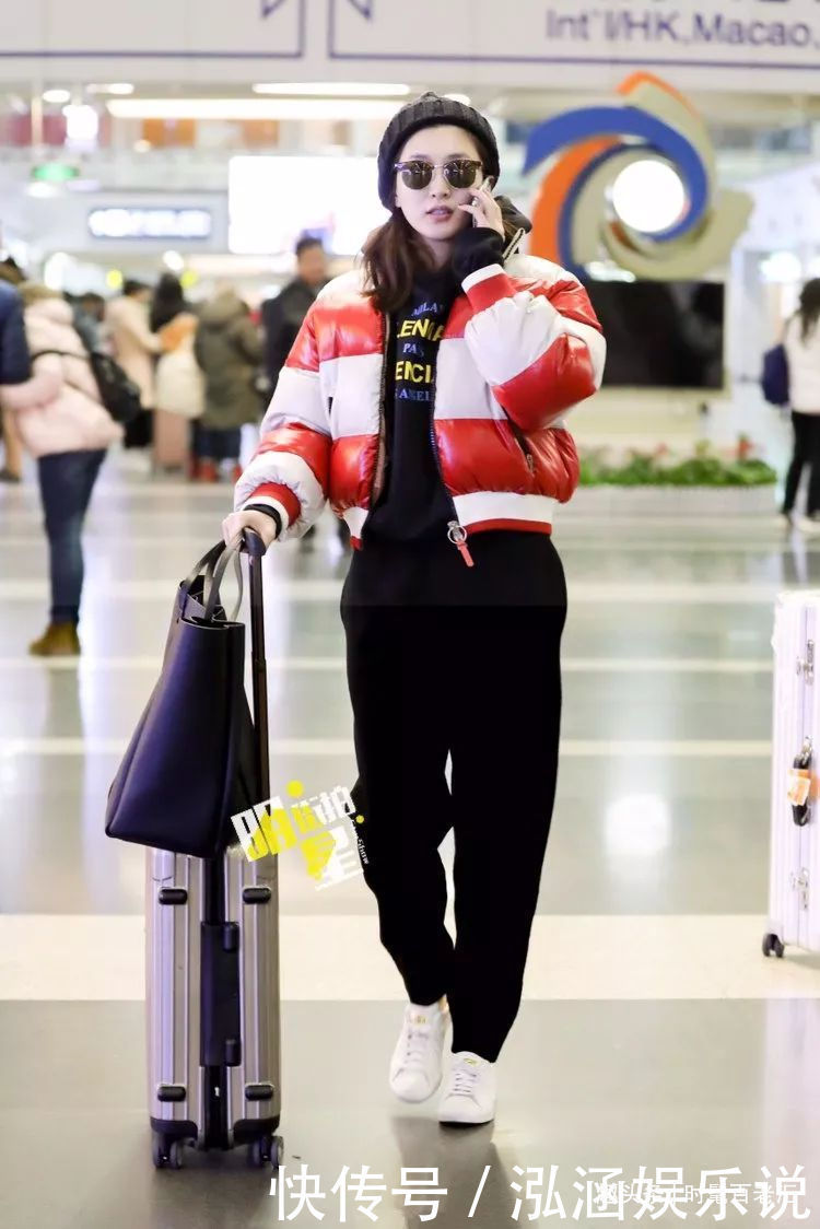 最近火了一种穿法卫衣+羽绒服,显高减龄,冬天这么穿太好看了