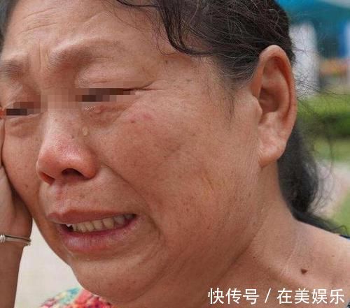 牙齿|8岁男童长出“双排牙”,被拔掉时疼哭了,得知原因后奶奶崩溃
