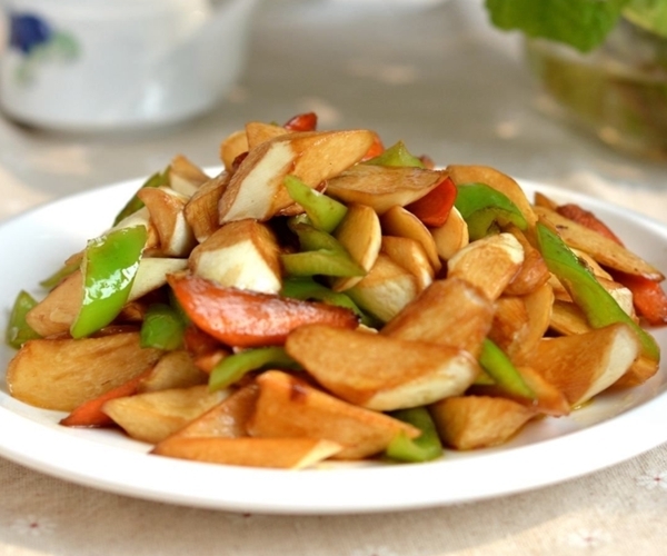 茭白炒肉|吃起来像笋,却被誉为“水中参”,又是蔬菜又是药,营养价值颇高