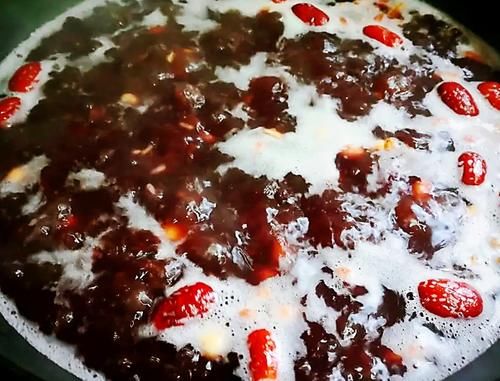  熬腊八粥有很多讲究，牢记3个小窍门，腊八粥香浓软糯，美味好喝！