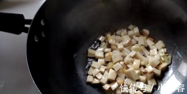 杏鲍菇|一道非常好吃又下饭的家常素菜，简单易做，鲜嫩多汁，营养又丰富